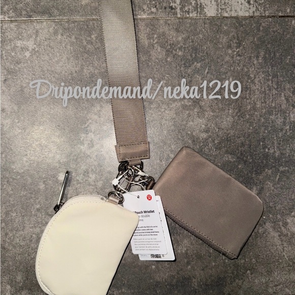 Lululemon Dual Pouch Wristlet- Warm Ash Grey/Light Ivory - Picture 4 of 7